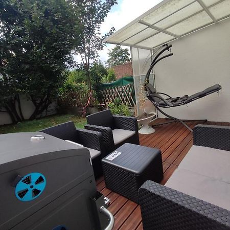 Chambre Prive Dans Une Maison Avec Terrasse Et Jardin Salles De Bain Partagees Daire Lille Dış mekan fotoğraf