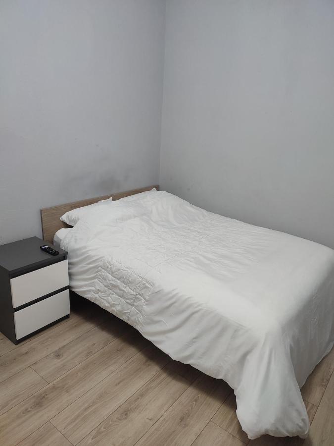 Chambre Prive Dans Une Maison Avec Terrasse Et Jardin Salles De Bain Partagees Daire Lille Dış mekan fotoğraf
